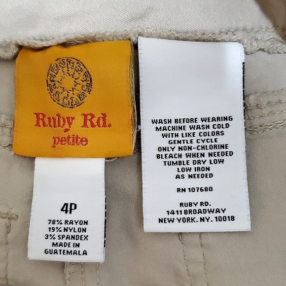 Ruby Rd. PULL ON STRETCH CAPRIS, Sz 4P, BEIGE, RAYON/NYLON/SPANDEX - Picture 7 of 9